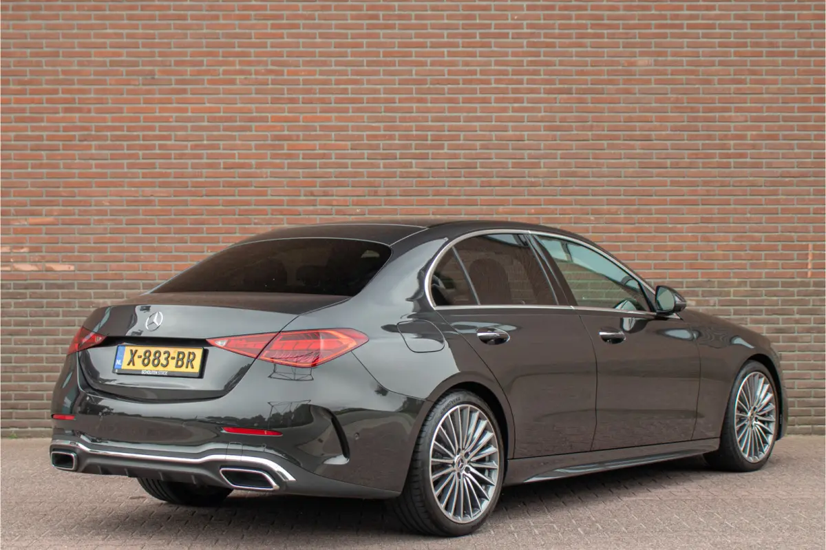 180 AMG Line, Origineel NL, 360 Camera, Memory, Augmented Reality, Leder, Keyless, Sfeerverlichting.