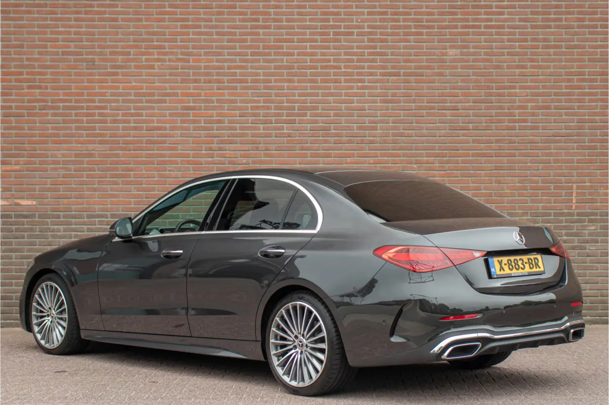 180 AMG Line, Origineel NL, 360 Camera, Memory, Augmented Reality, Leder, Keyless, Sfeerverlichting.