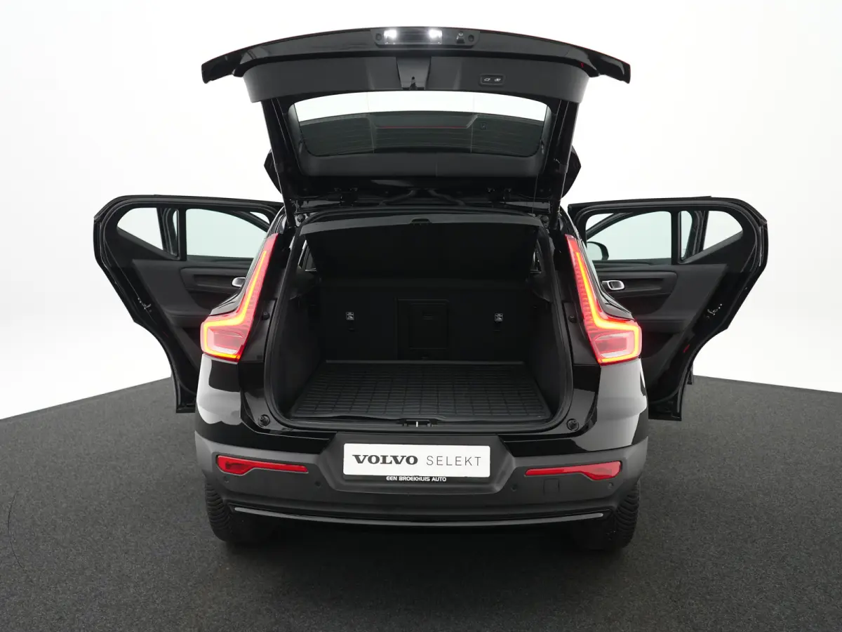 B4 Plus Dark | Harman/Kardon | Adaptive Cruise | BLIS | Trekhaak | Camera | Elek Stoel | Keyless Entry