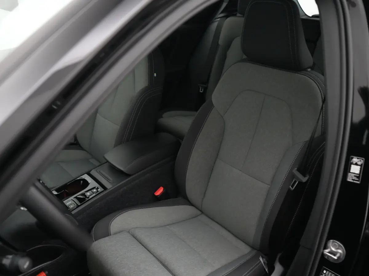 B4 Plus Dark | Harman/Kardon | Adaptive Cruise | BLIS | Trekhaak | Camera | Elek Stoel | Keyless Entry