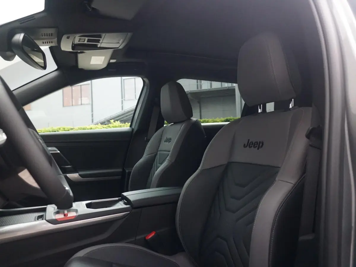 First Edition 74 kWh | Actieprijs* | Adapt. Cruise | Camera | Carplay | 20" | Elektr. A-Klep | Navi | Winter Pack | Schuif/Kanteldak | Premium Pack | Conv. Pack | Warmtepomp