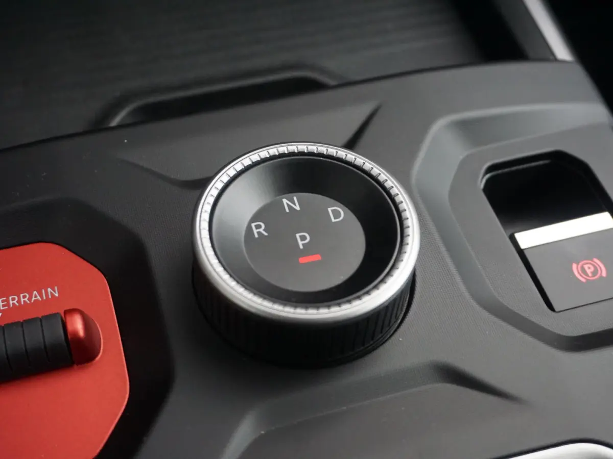 First Edition 74 kWh | Actieprijs* | Adapt. Cruise | Camera | Carplay | 20" | Elektr. A-Klep | Navi | Winter Pack | Schuif/Kanteldak | Premium Pack | Conv. Pack | Warmtepomp