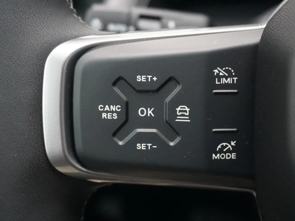 First Edition 74 kWh | Actieprijs* | Adapt. Cruise | Camera | Carplay | 20" | Elektr. A-Klep | Navi | Winter Pack | Schuif/Kanteldak | Premium Pack | Conv. Pack | Warmtepomp