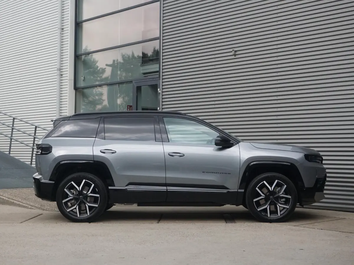 First Edition 74 kWh | Actieprijs* | Adapt. Cruise | Camera | Carplay | 20" | Elektr. A-Klep | Navi | Winter Pack | Schuif/Kanteldak | Premium Pack | Conv. Pack | Warmtepomp