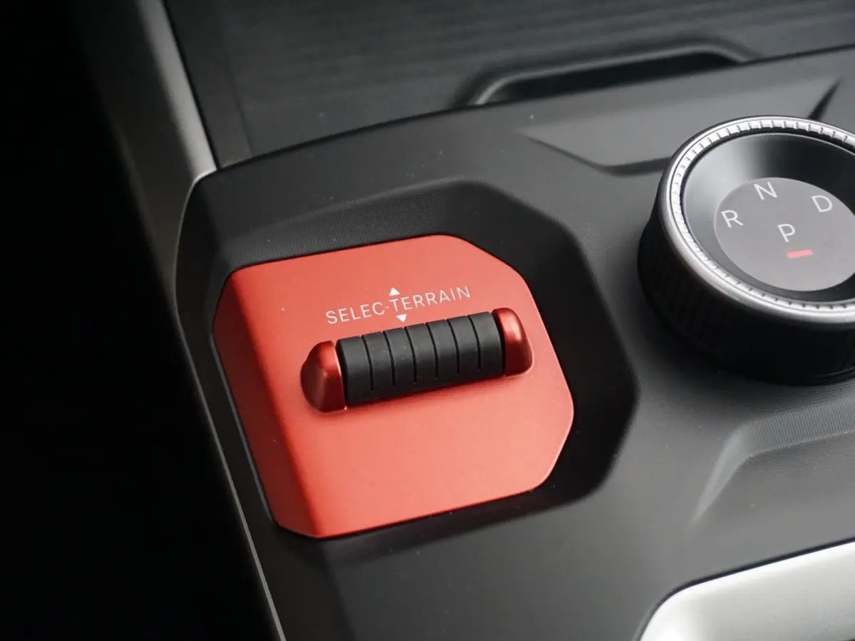 First Edition 74 kWh | Actieprijs* | Adapt. Cruise | Camera | Carplay | 20" | Elektr. A-Klep | Navi | Winter Pack | Schuif/Kanteldak | Premium Pack | Conv. Pack | Warmtepomp