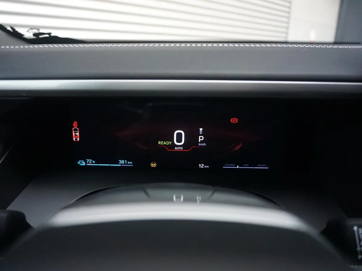 First Edition 74 kWh | Actieprijs* | Adapt. Cruise | Camera | Carplay | 20" | Elektr. A-Klep | Navi | Winter Pack | Schuif/Kanteldak | Premium Pack | Conv. Pack | Warmtepomp