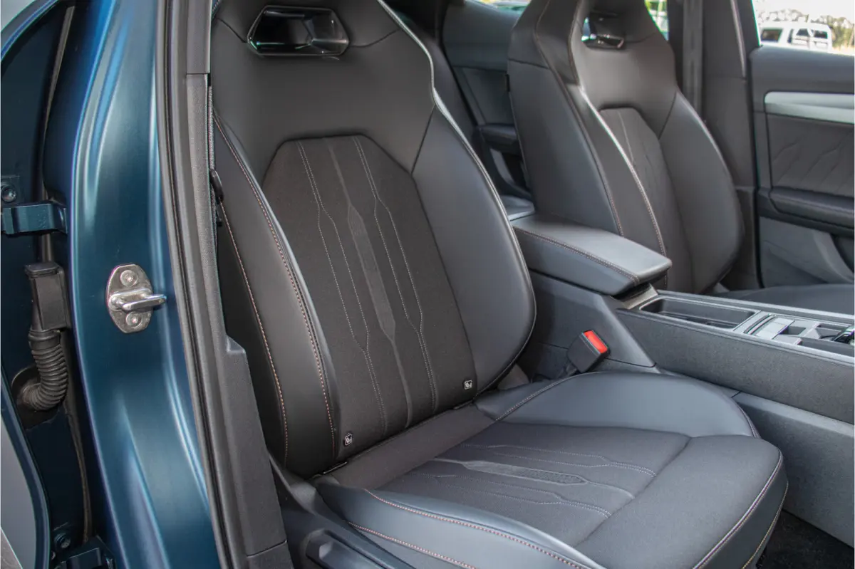 1.4 e-Hybrid 245pk VZ, Stoel & Stuurverwarming, Navigatie, Camera, Full LED, Adaptive Cruise, DAB+