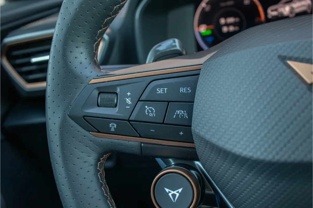 1.4 e-Hybrid 245pk VZ, Stoel & Stuurverwarming, Navigatie, Camera, Full LED, Adaptive Cruise, DAB+