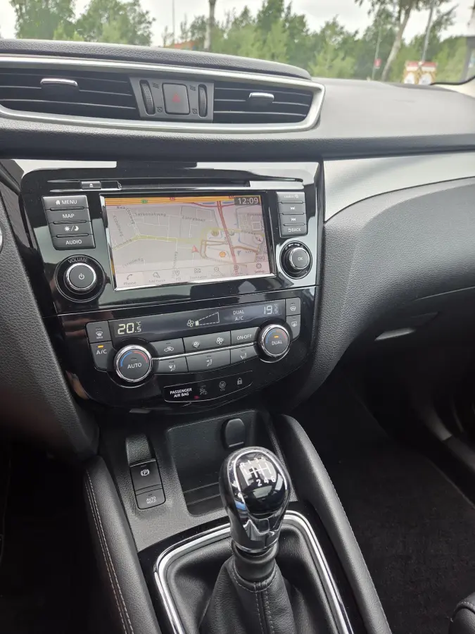 1.3 DIG-T Business Edition Panoramadak Carplay 360Camera Keyless LED Privacy Glass