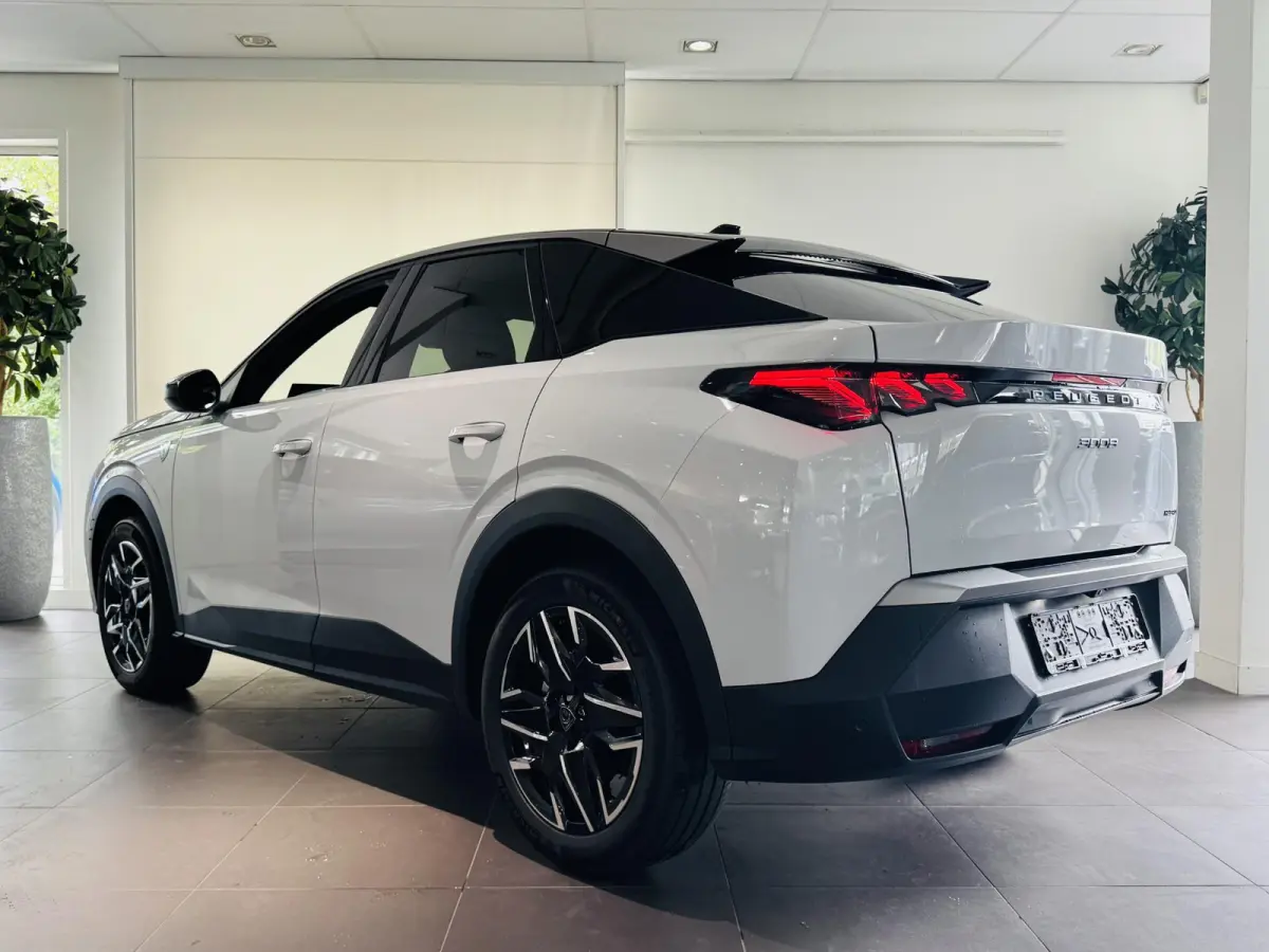 1.2 Hybrid 136 GT | Camera | Navigatie | Climate control | Apple Carplay/Android Auto