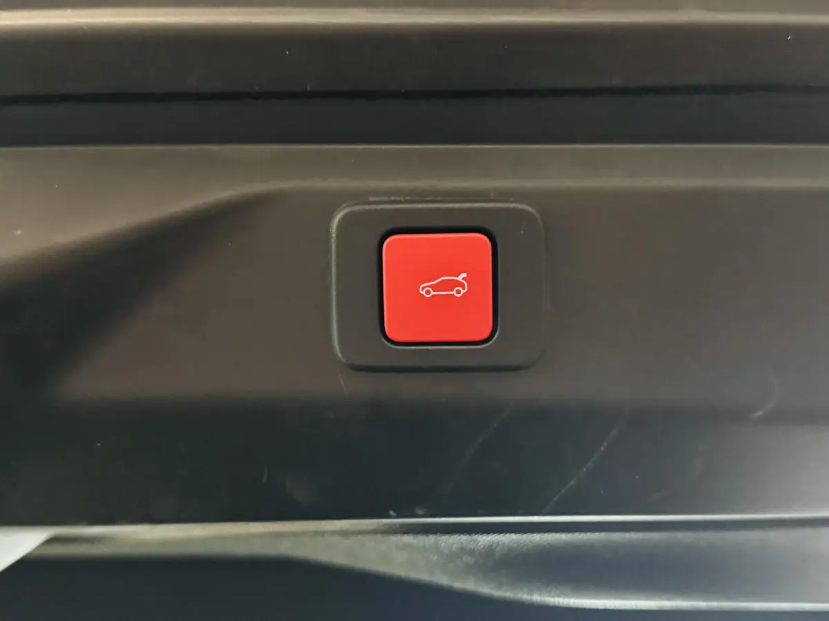 1.2 Hybrid 136 GT | Camera | Navigatie | Climate control | Apple Carplay/Android Auto