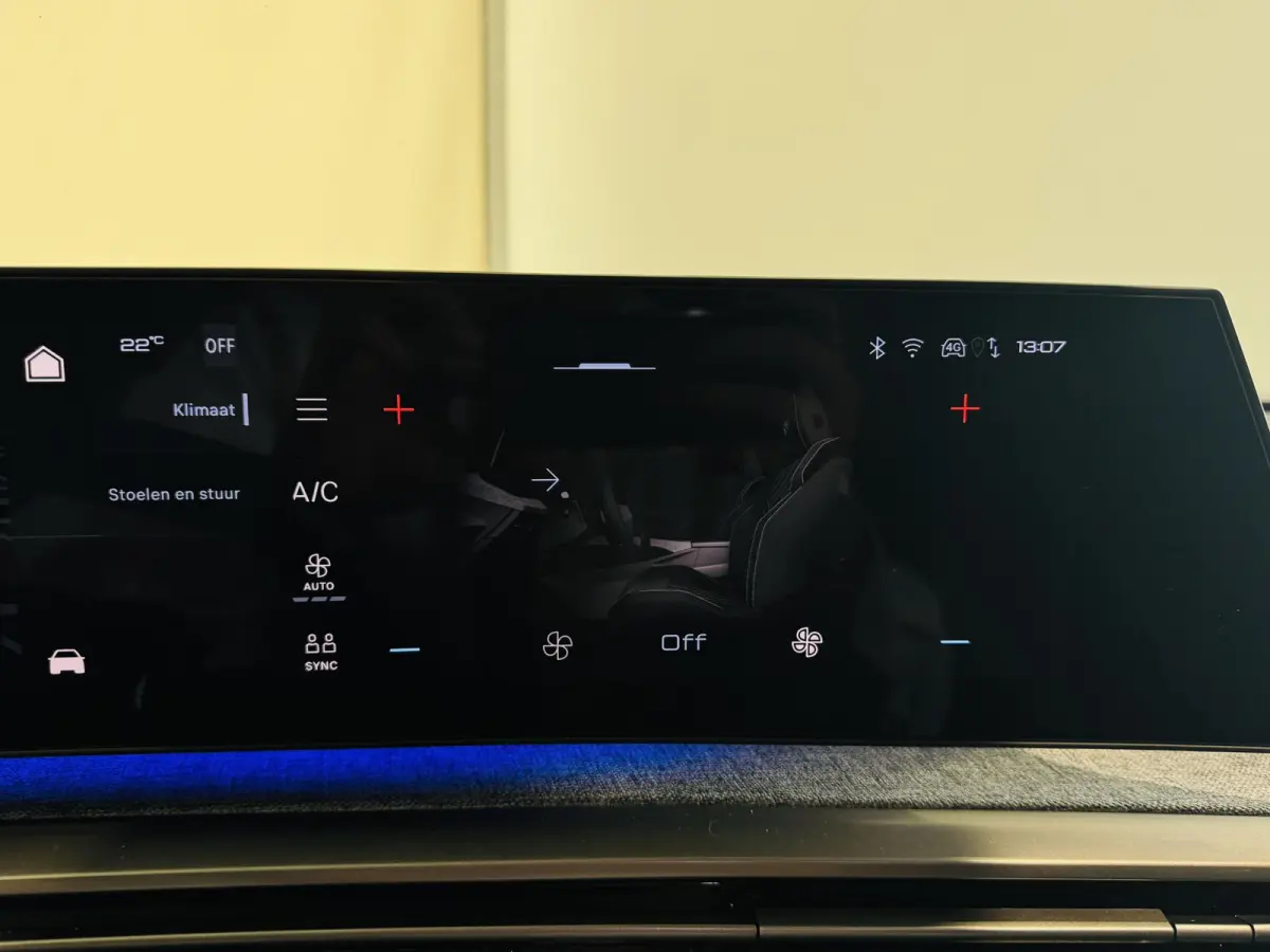 1.2 Hybrid 136 GT | Camera | Navigatie | Climate control | Apple Carplay/Android Auto