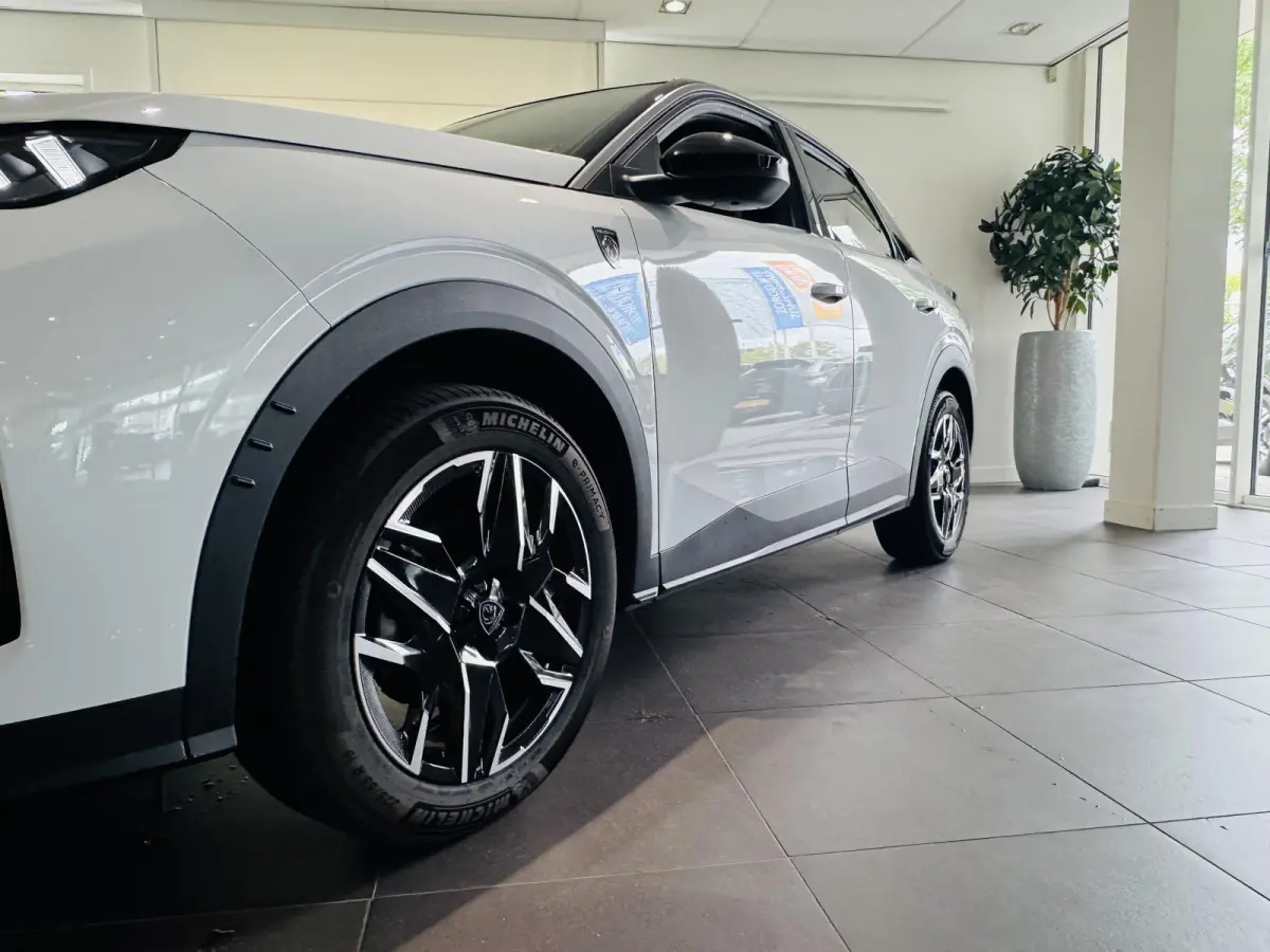 1.2 Hybrid 136 GT | Camera | Navigatie | Climate control | Apple Carplay/Android Auto