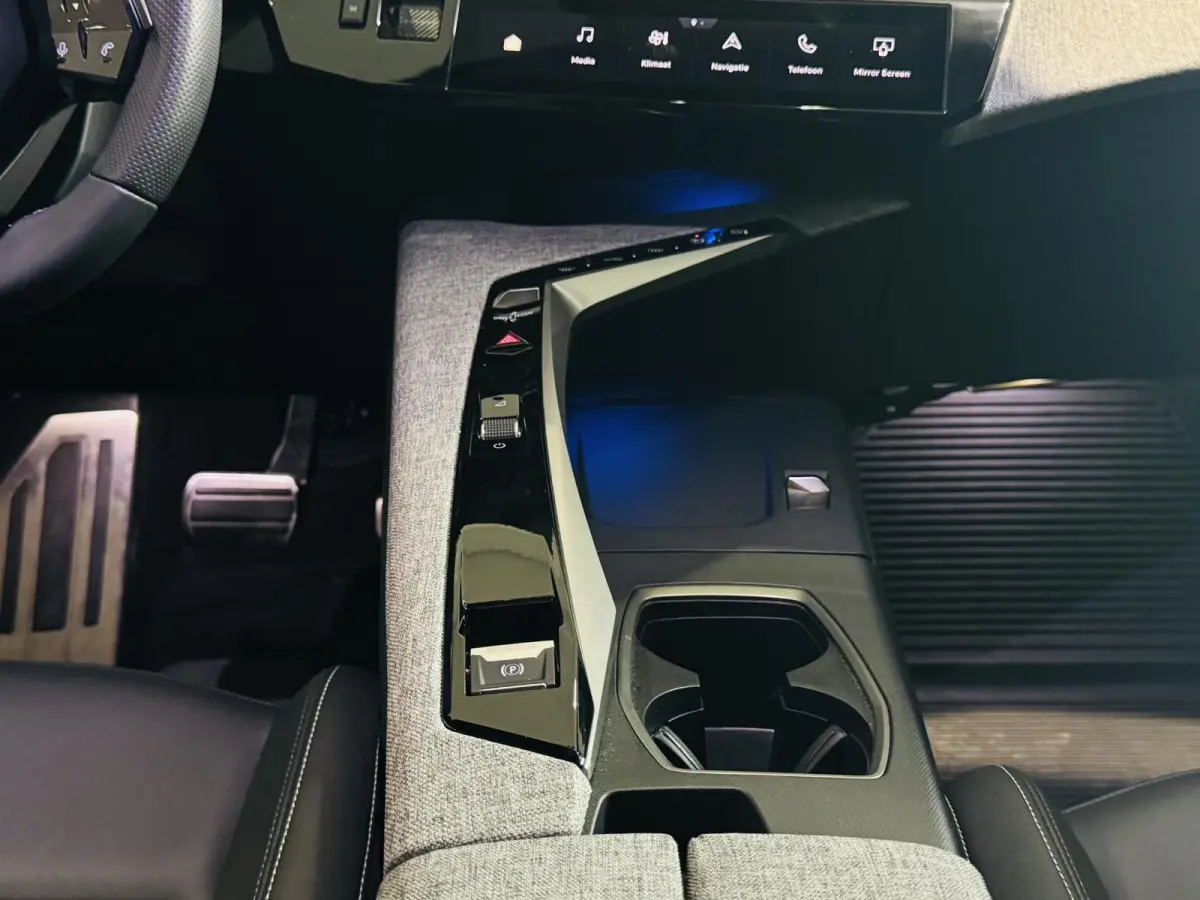 1.2 Hybrid 136 GT | Camera | Navigatie | Climate control | Apple Carplay/Android Auto