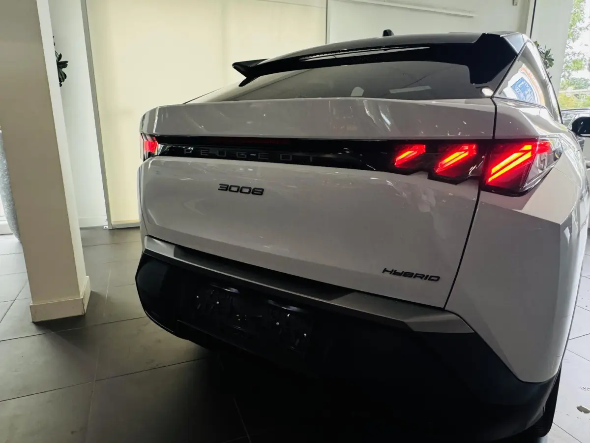 1.2 Hybrid 136 GT | Camera | Navigatie | Climate control | Apple Carplay/Android Auto
