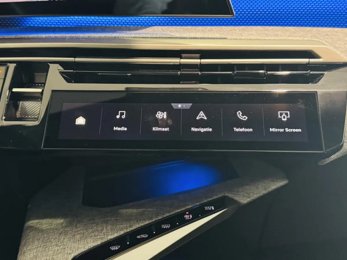 1.2 Hybrid 136 GT | Camera | Navigatie | Climate control | Apple Carplay/Android Auto