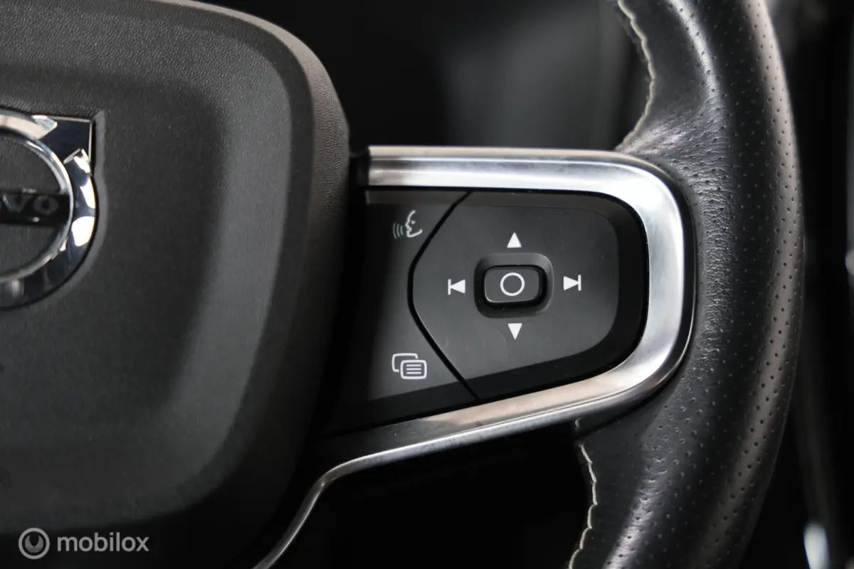 1.5 T4 - Trekhaak elektrisch - Stuur/Stoelverwarming - Carplay