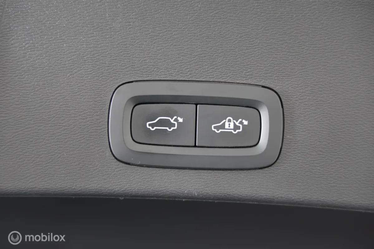 1.5 T4 - Trekhaak elektrisch - Stuur/Stoelverwarming - Carplay