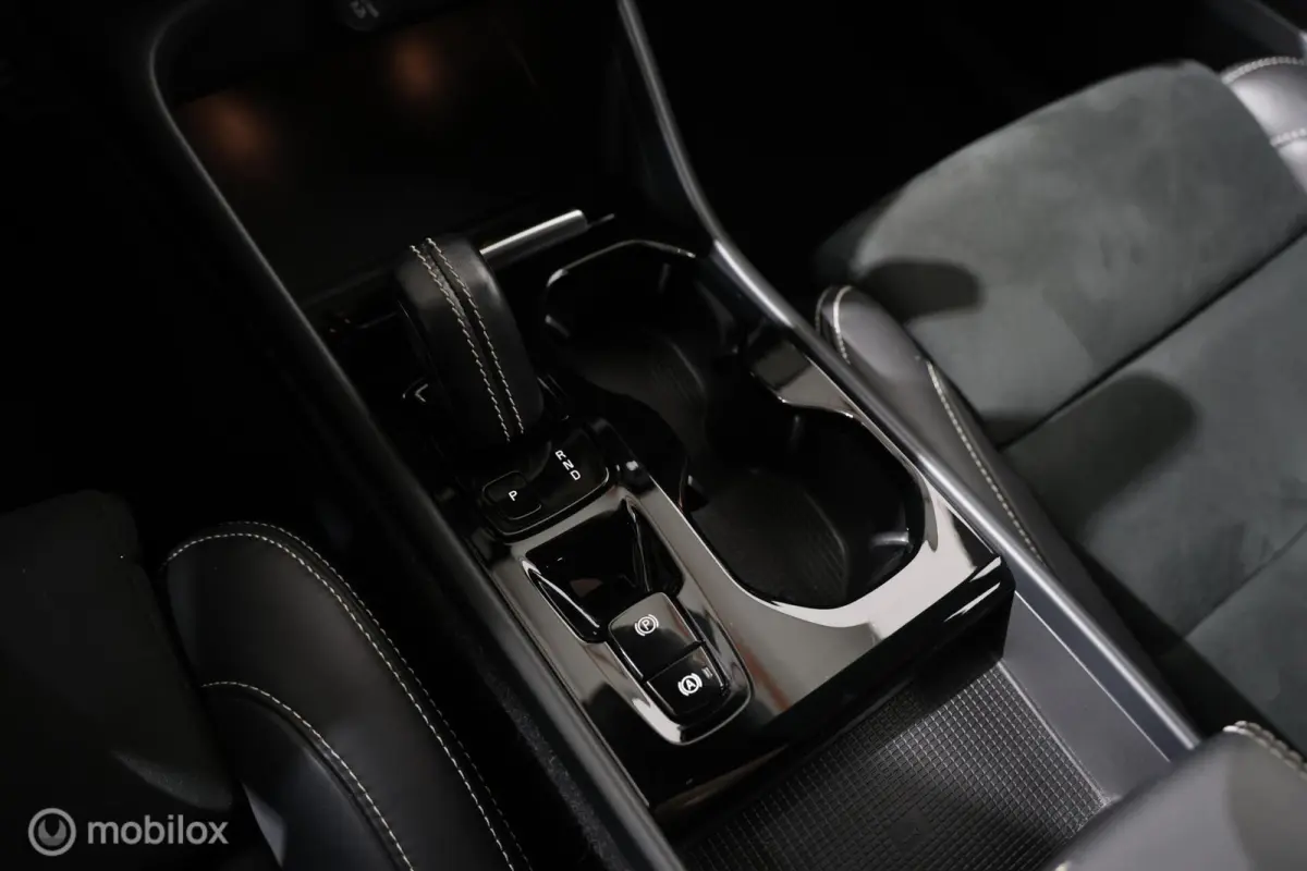 1.5 T4 - Trekhaak elektrisch - Stuur/Stoelverwarming - Carplay