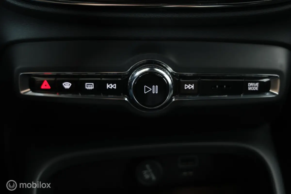 1.5 T4 - Trekhaak elektrisch - Stuur/Stoelverwarming - Carplay