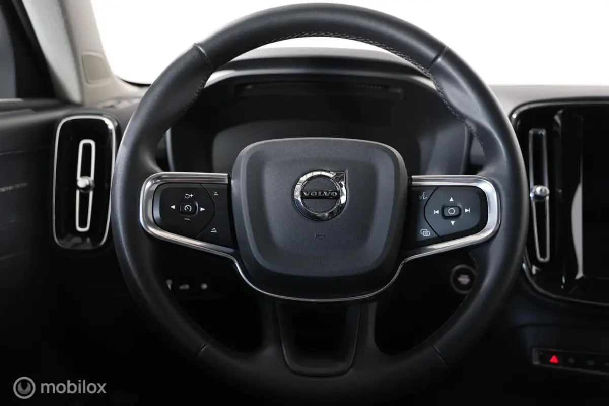 1.5 T5 Plug-in hybrid Ultimate Dark - Pano - Elektrische trekhaak - Stuur/stoelverwarming