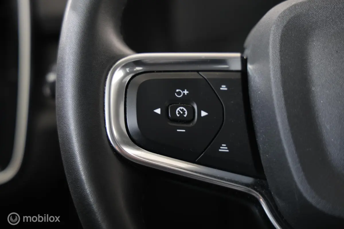 1.5 T5 Plug-in hybrid Ultimate Dark - Pano - Elektrische trekhaak - Stuur/stoelverwarming