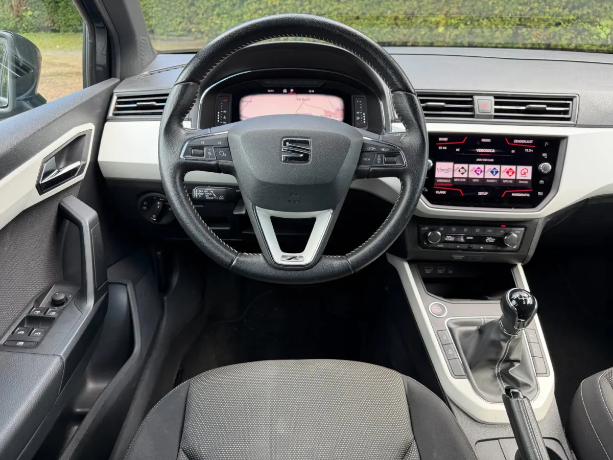 1.0 TSI 116PK Xcellence Bus. Intense, Trekhaak, Camera, CarPlay