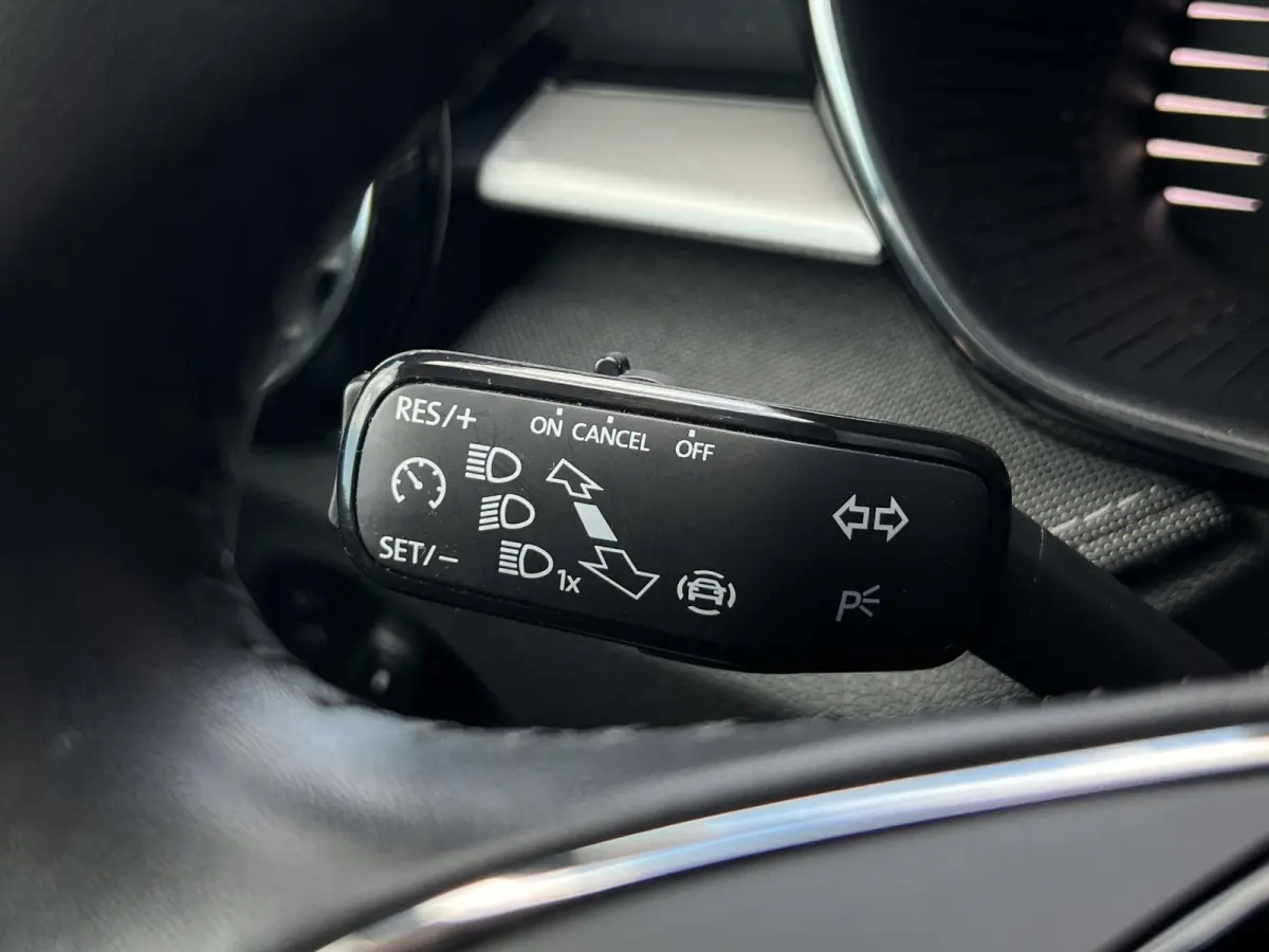 1.0TSI|Virtual dash|Cruise|LED|PDC|PANO|Carplay