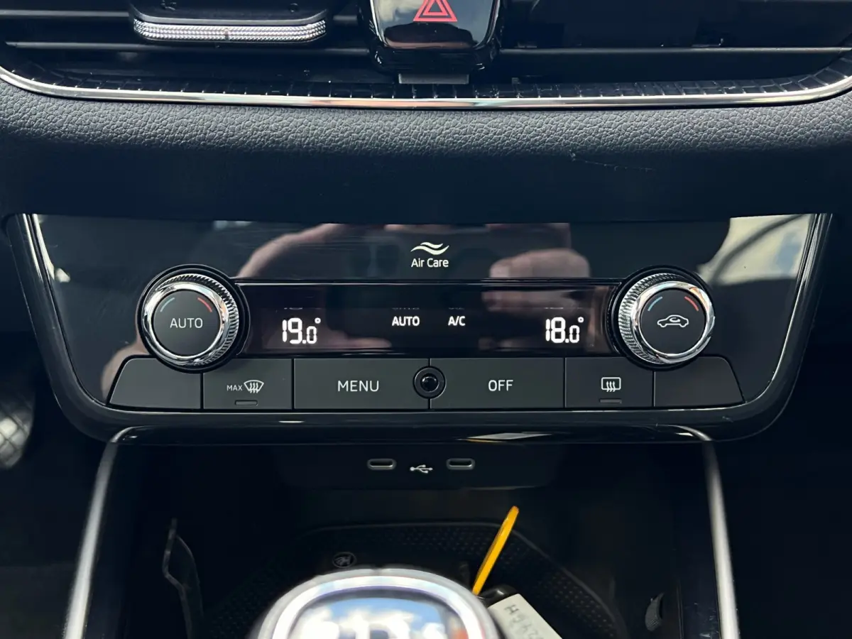 1.0TSI|Virtual dash|Cruise|LED|PDC|PANO|Carplay