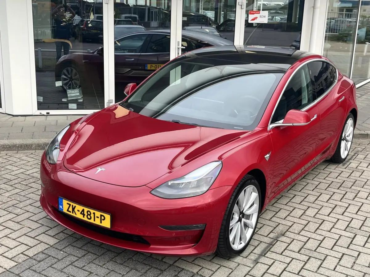 Long Range AWD 75 kWh 352PK PERFORMANCE VELG