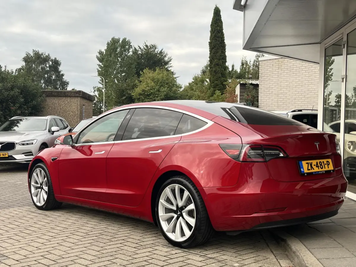 Long Range AWD 75 kWh 352PK PERFORMANCE VELG