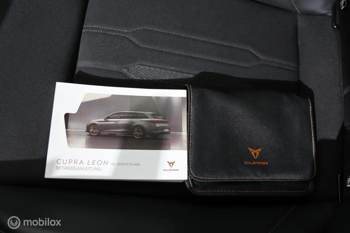 VZ 1.4 e-Hybrid Business - Trekhaak elektrisch - Carplay - Stuur/Stoelverwarming