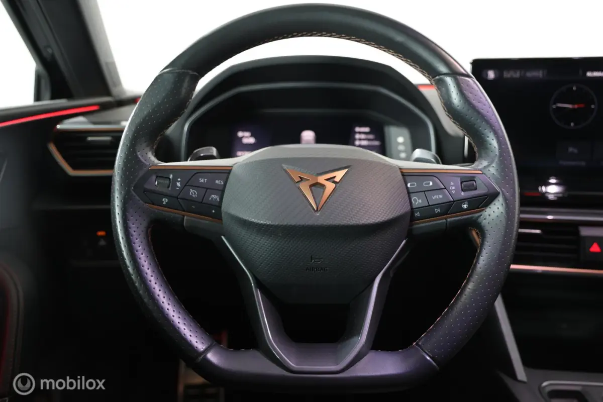 VZ 1.4 e-Hybrid Business - Trekhaak elektrisch - Carplay - Stuur/Stoelverwarming