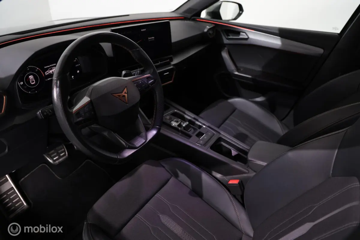 VZ 1.4 e-Hybrid Business - Trekhaak elektrisch - Carplay - Stuur/Stoelverwarming