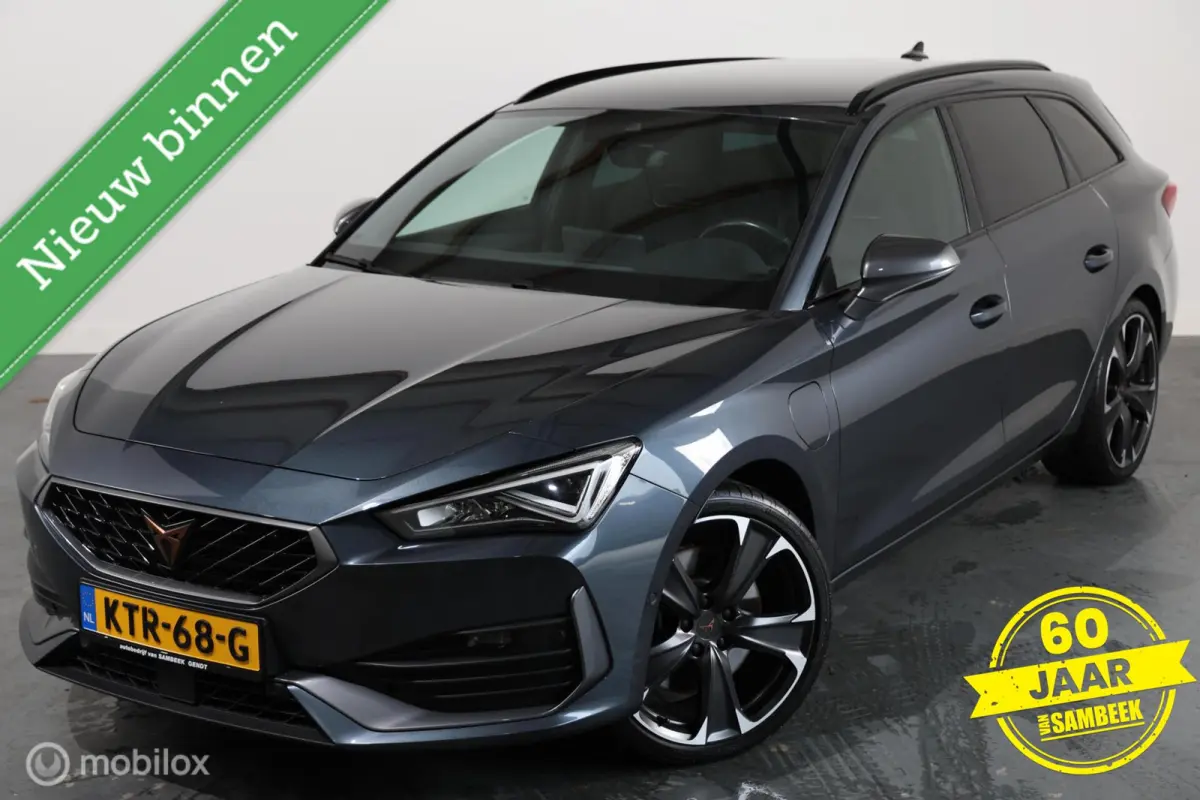 VZ 1.4 e-Hybrid Business - Trekhaak elektrisch - Carplay - Stuur/Stoelverwarming
