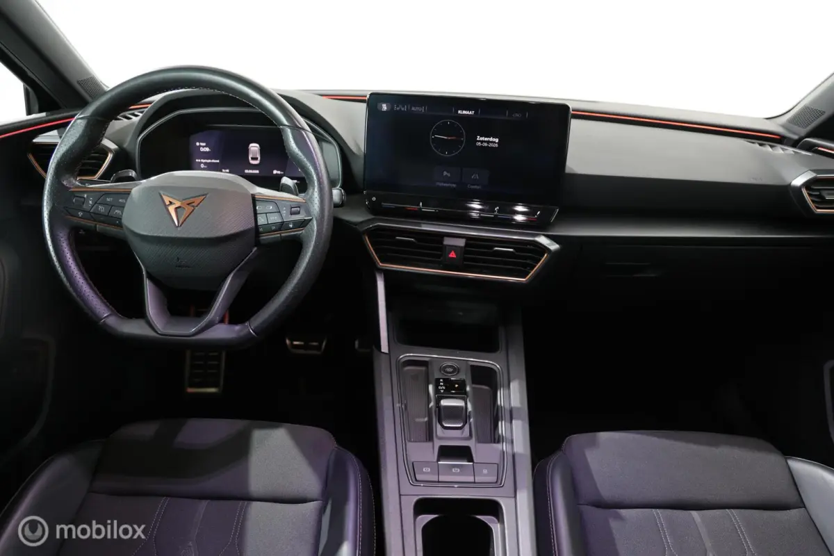 VZ 1.4 e-Hybrid Business - Trekhaak elektrisch - Carplay - Stuur/Stoelverwarming