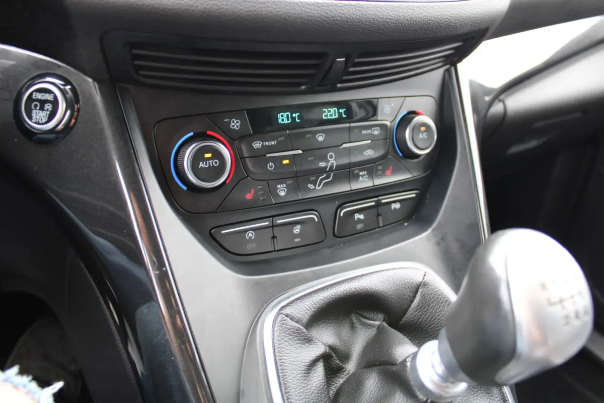 1.5 EcoBoost 150PK|ST-LINE|18''LM|CAMERA|WINTERPACK|VOLL