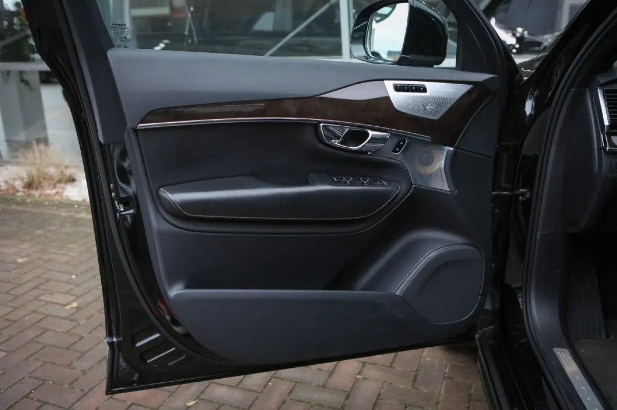 2.0 T8 TE AWD Insc. PANO AWD 7 Pers