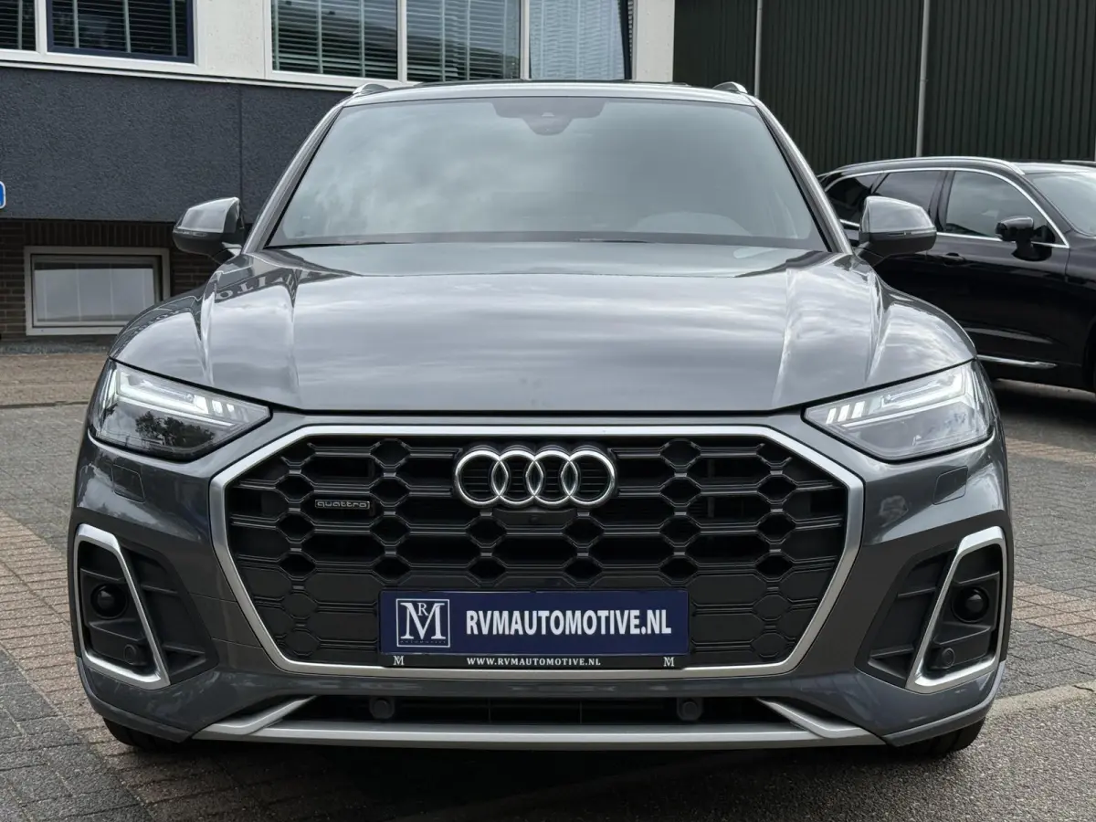 55 TFSI e S edition PHEV| VAN: 48.900,- VOOR: 44.877,- UW HERFSTVOORDEEL: 4.023,- S-LINE BINNEN + BUITEN |LUCHTVERING| ELEKTRISCHE TREKHAAK| 360 CAMERA| PANO| DODE HOEK SENSOR| ELEK. STOELEN