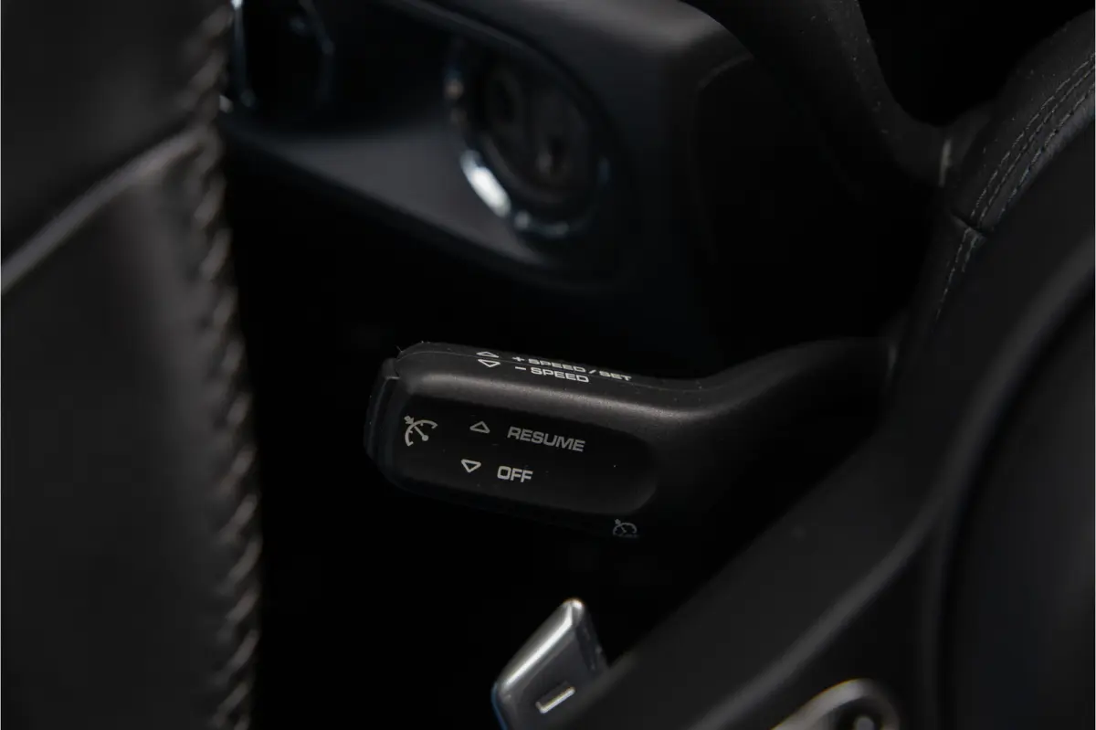 3.0 S Sport-Design, Carbon, Bose, Sportuitlaat, Sport-Chrono, 354pk