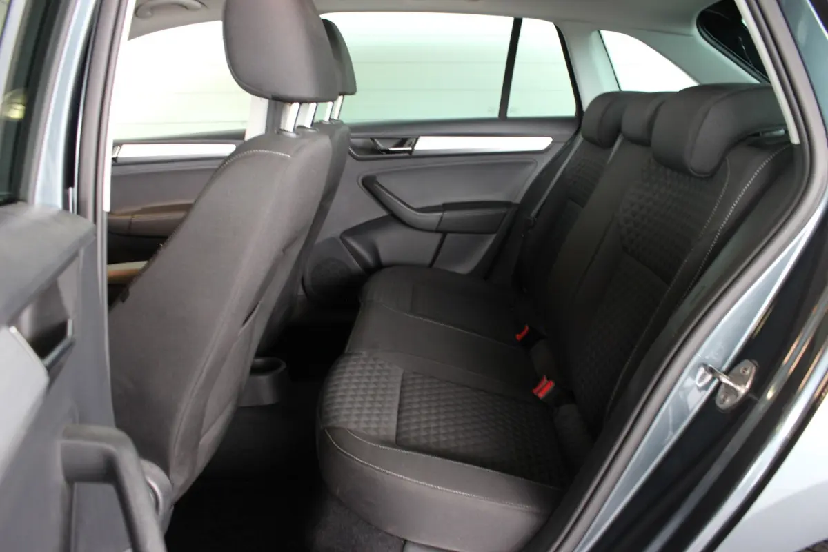 1.0 TSI Greentech Drive Trekhaak | Pano | Xenon/LED | Bluetooth | Navi | Stoelverw. | Clima | Cruise | 16" LMV | PDC