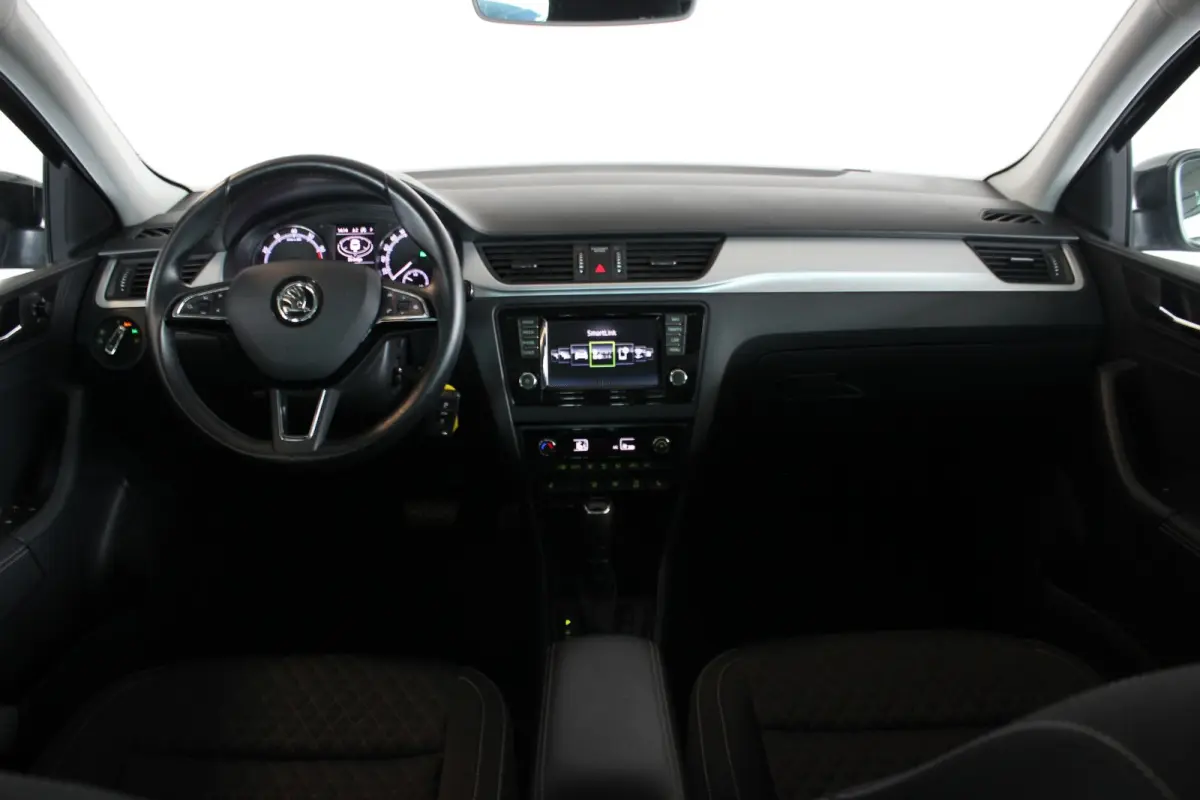 1.0 TSI Greentech Drive Trekhaak | Pano | Xenon/LED | Bluetooth | Navi | Stoelverw. | Clima | Cruise | 16" LMV | PDC