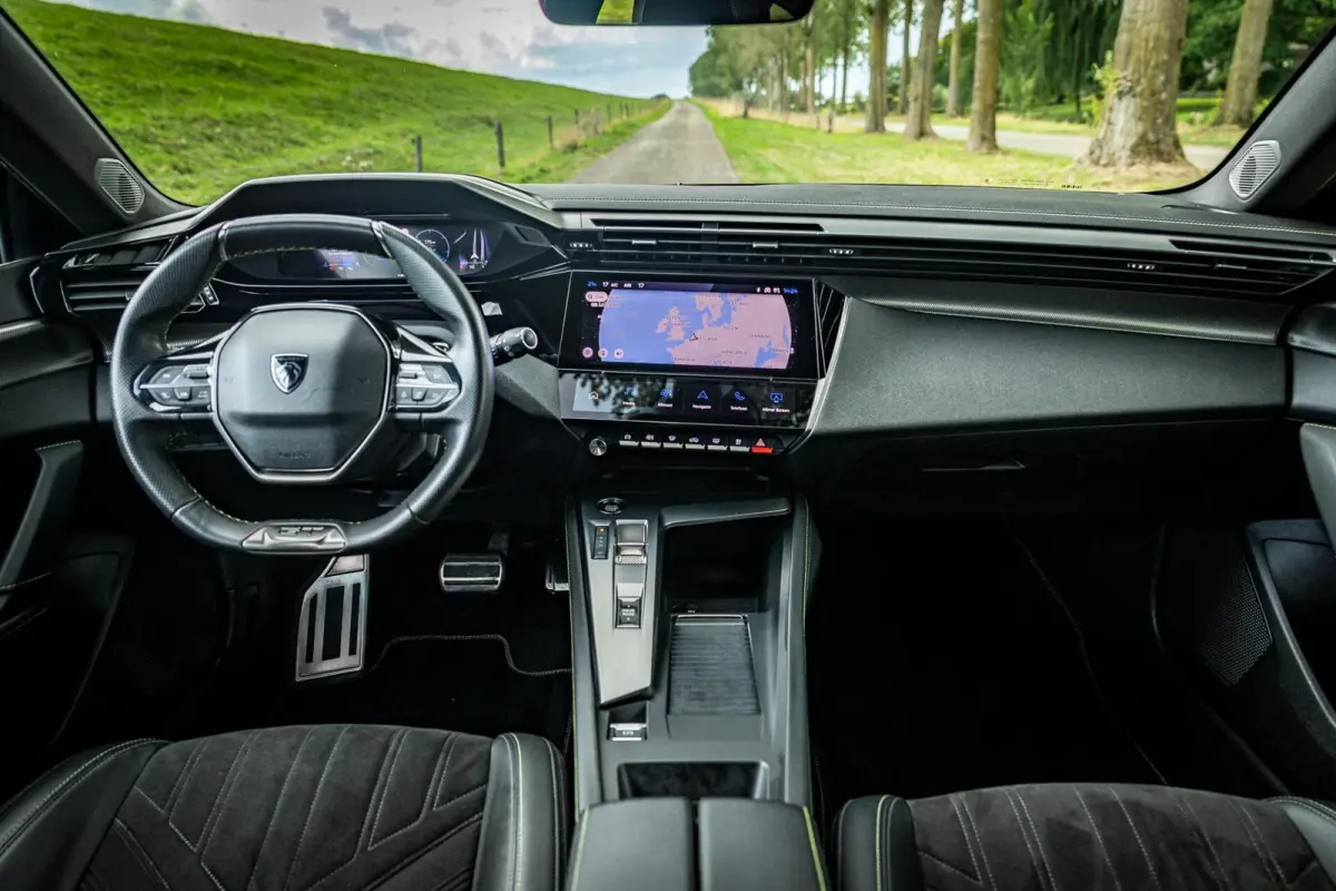 1.2 PureTech GT-Line |Nap |Virtual |Camera