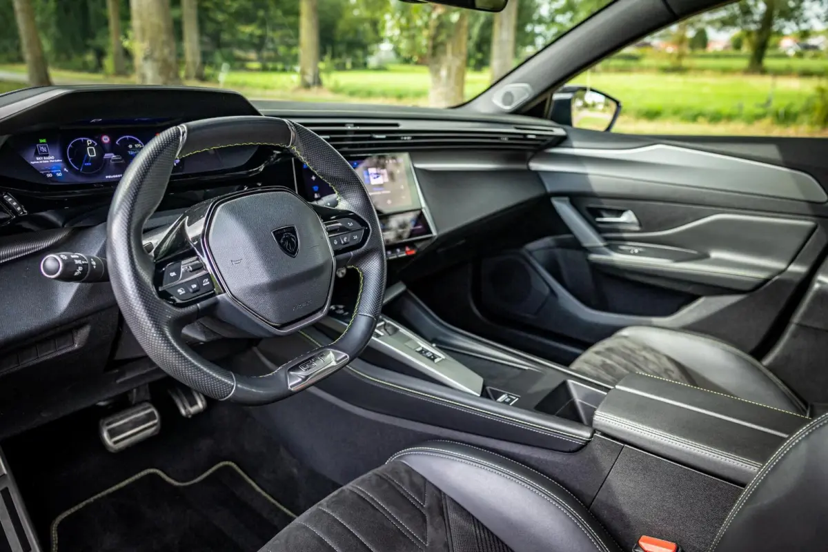 1.2 PureTech GT-Line |Nap |Virtual |Camera