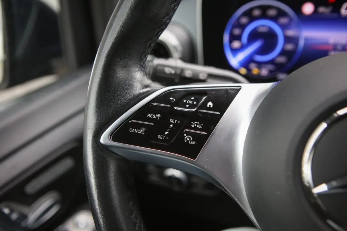 300 L2 Avant. 90 kWh dubbele schuifd.