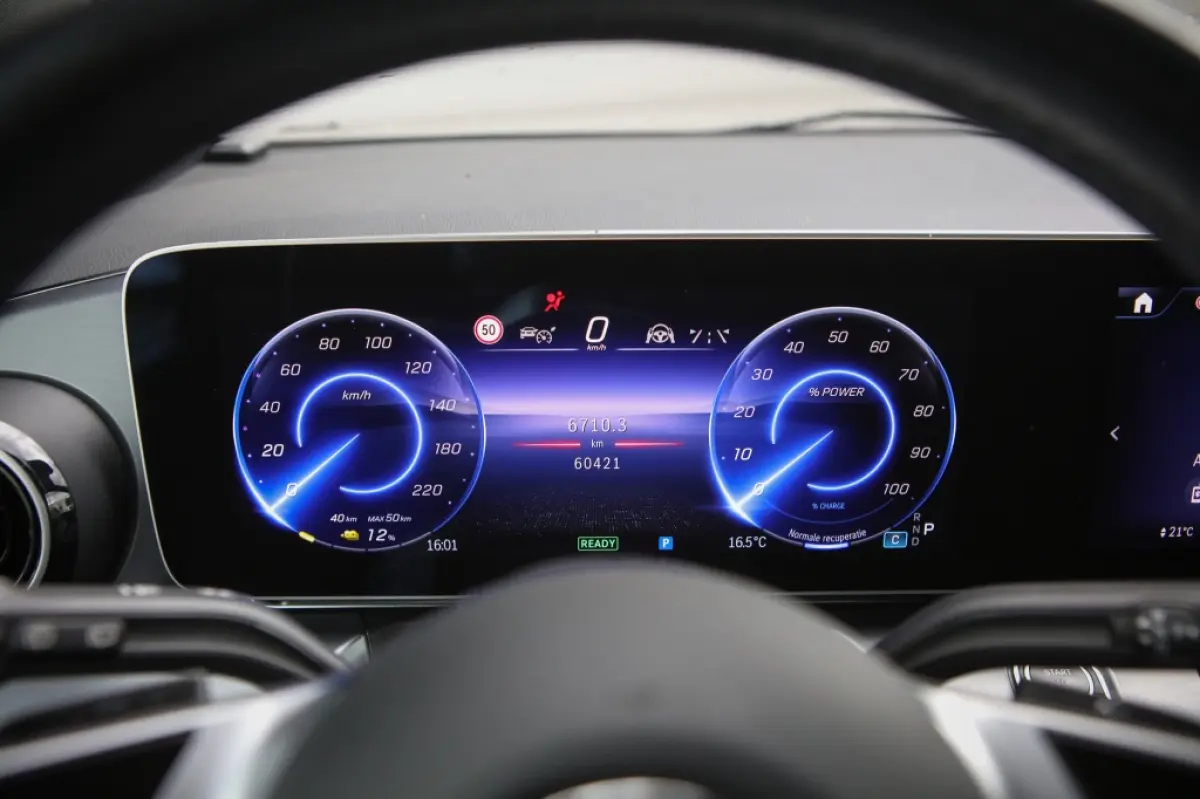 300 L2 Avant. 90 kWh dubbele schuifd.