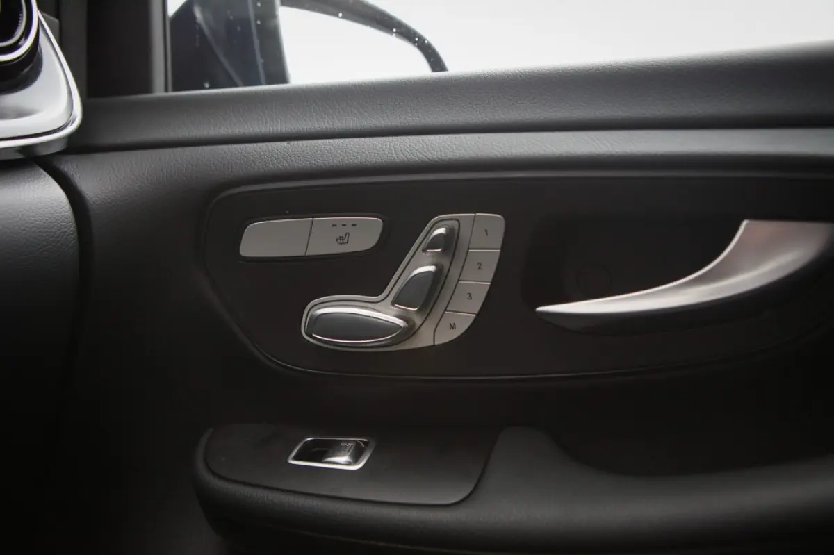 300 L2 Avant. 90 kWh dubbele schuifd.