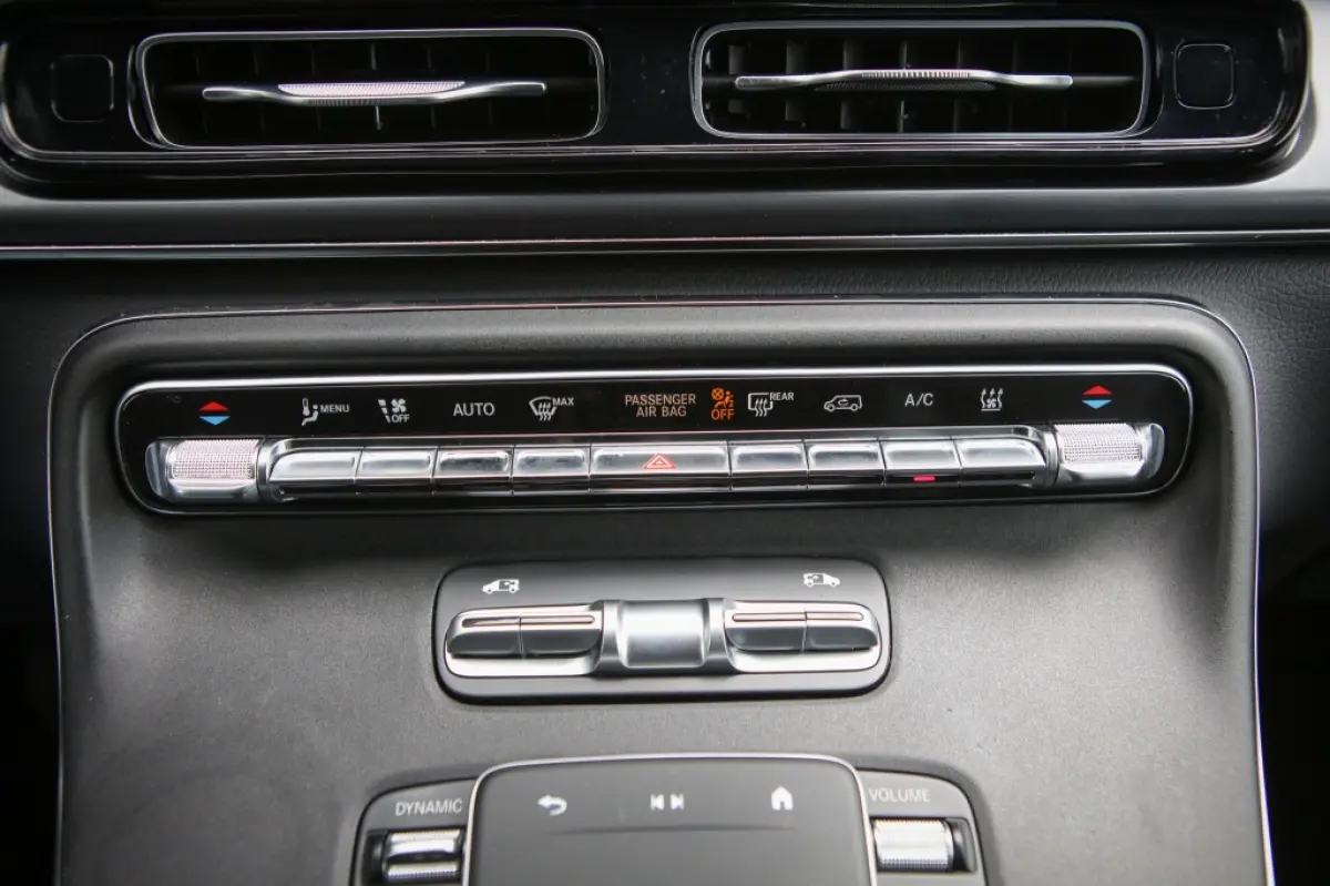 300 L2 Avant. 90 kWh dubbele schuifd.