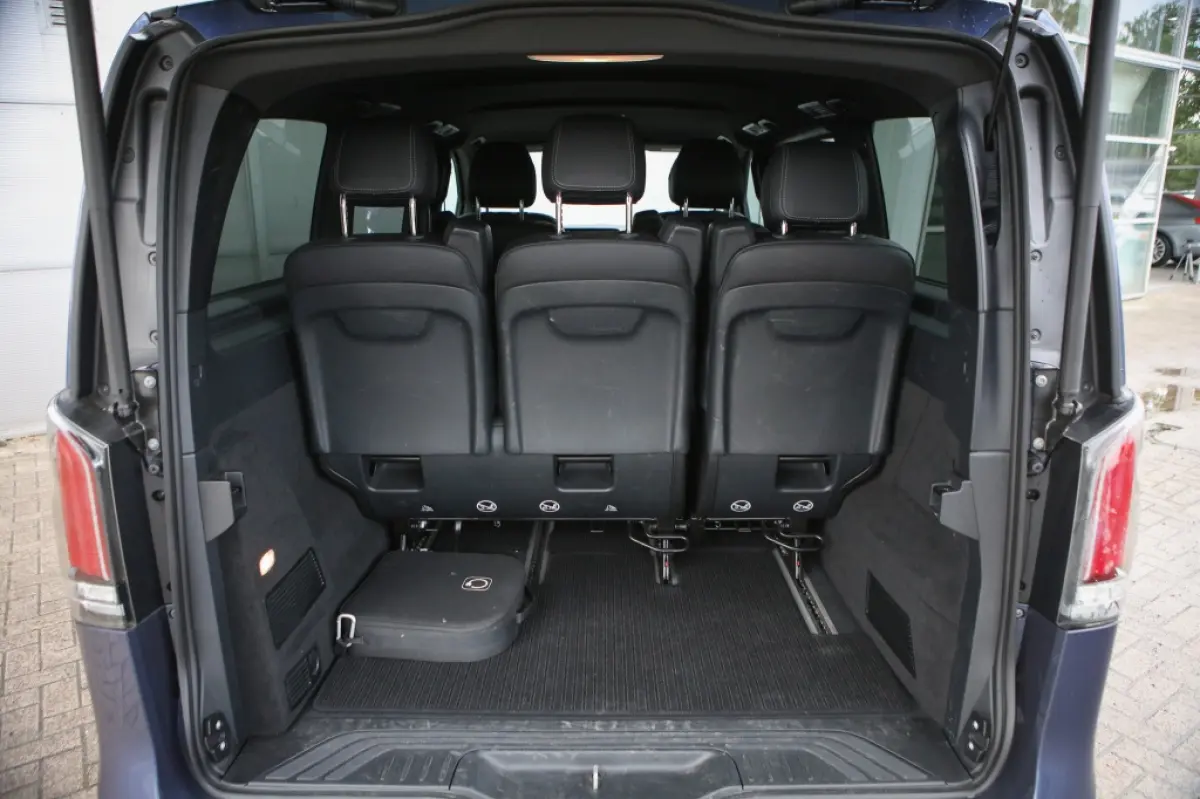 300 L2 Avant. 90 kWh dubbele schuifd.