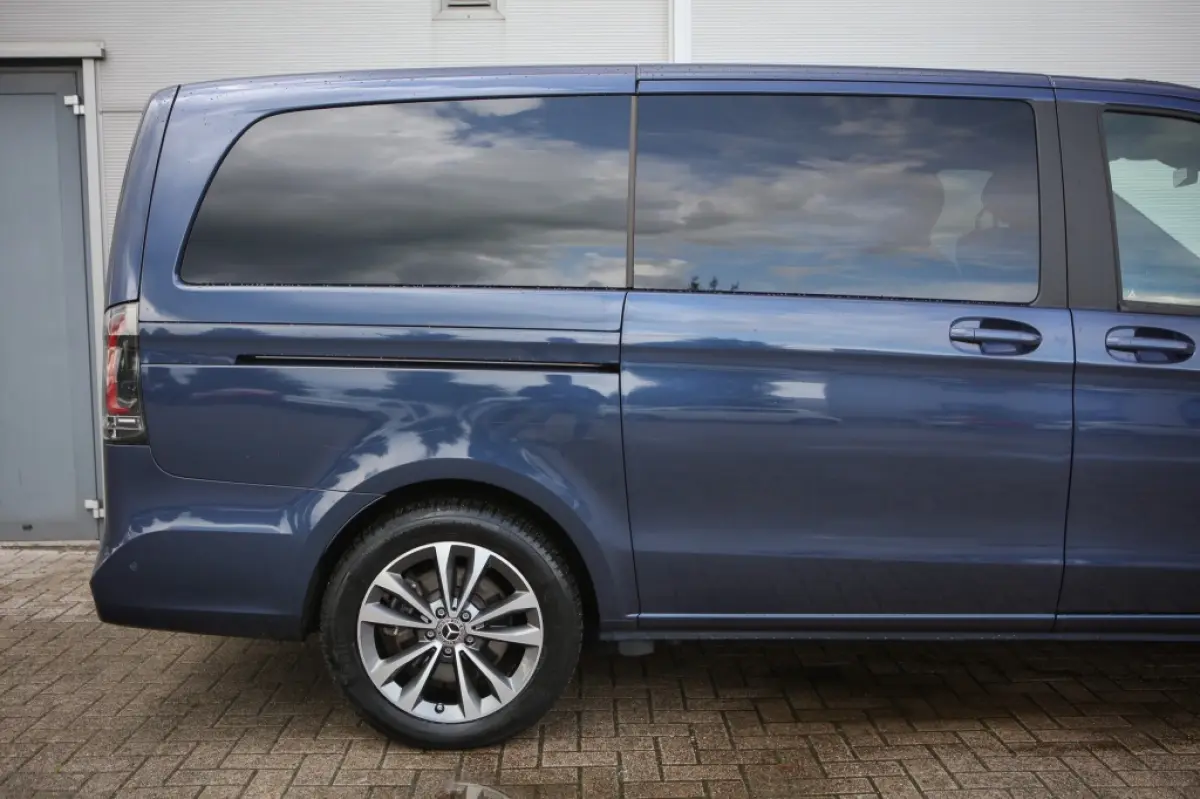 300 L2 Avant. 90 kWh dubbele schuifd.